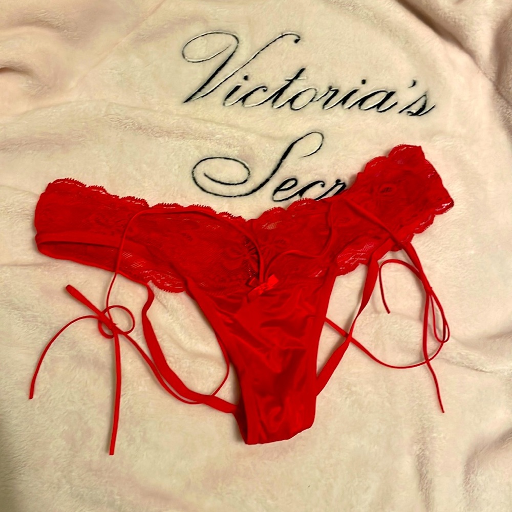 Victoria’s Secret Very Sexy lacy intimate panties red size medium